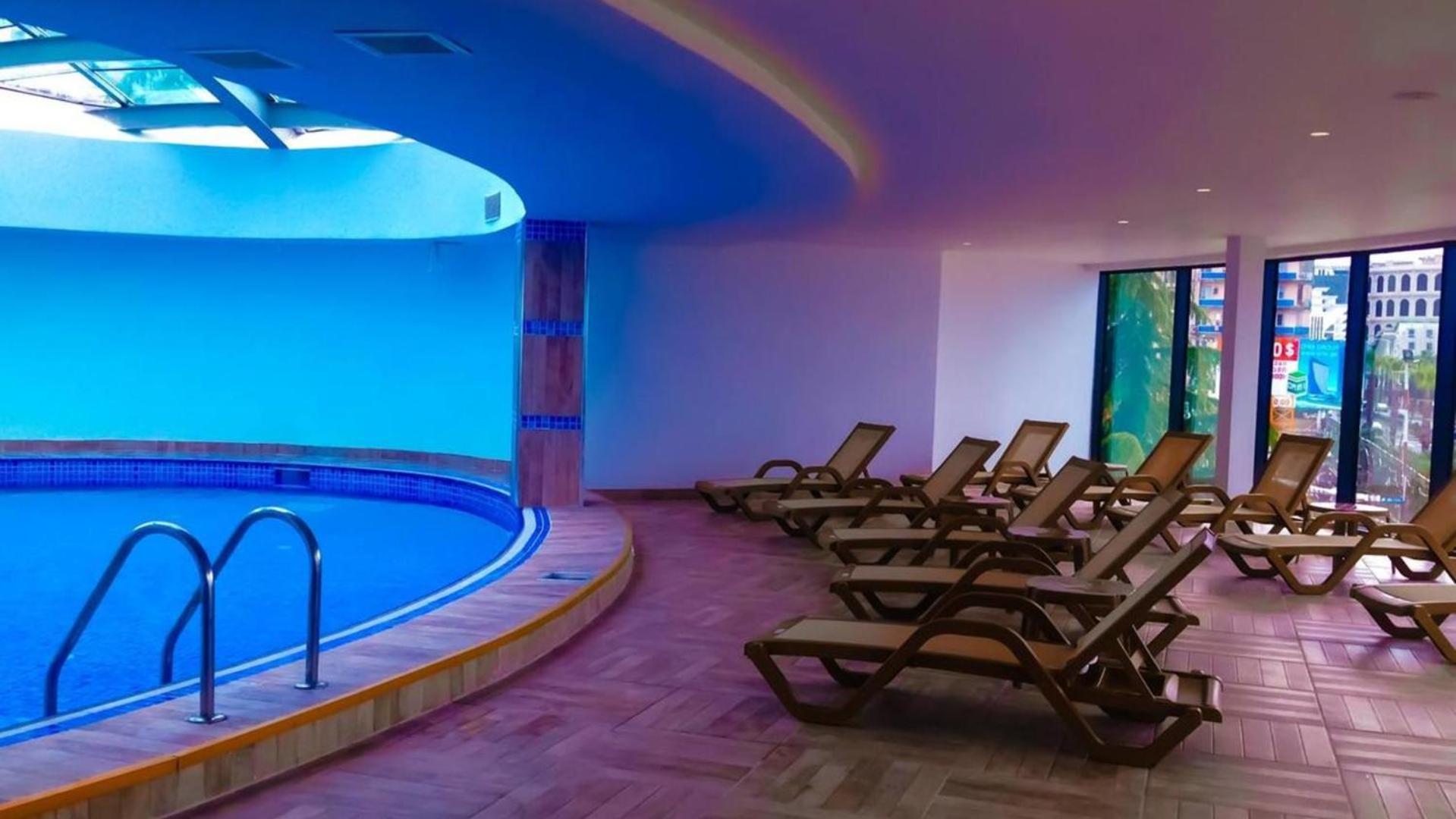 Orbit City Batumi Hotel ภายนอก รูปภาพ