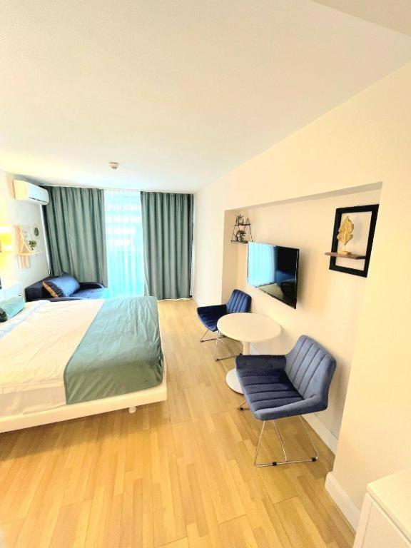 Orbit City Batumi Hotel ภายนอก รูปภาพ